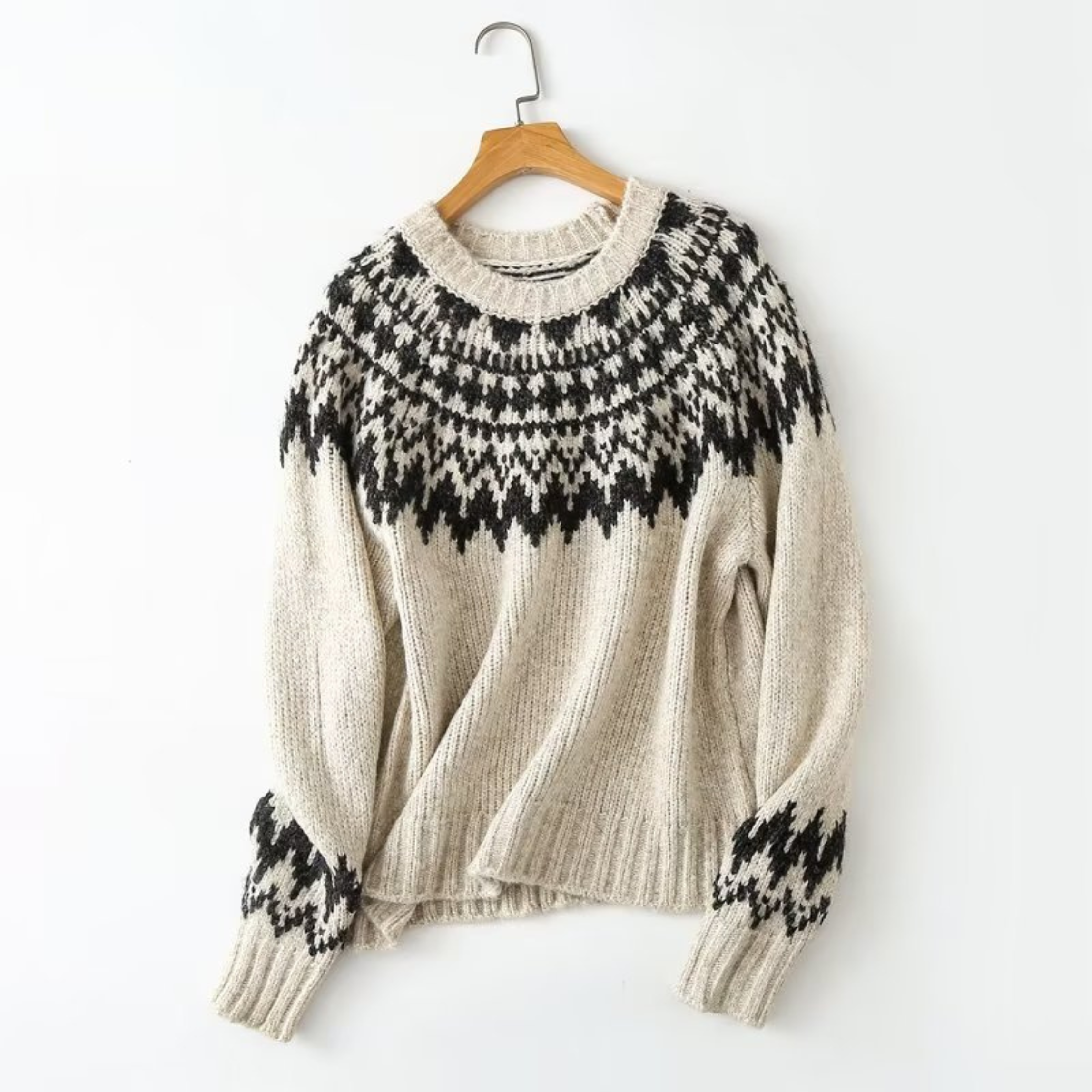 Warmer Schwerer Strickpullover aus Wolle