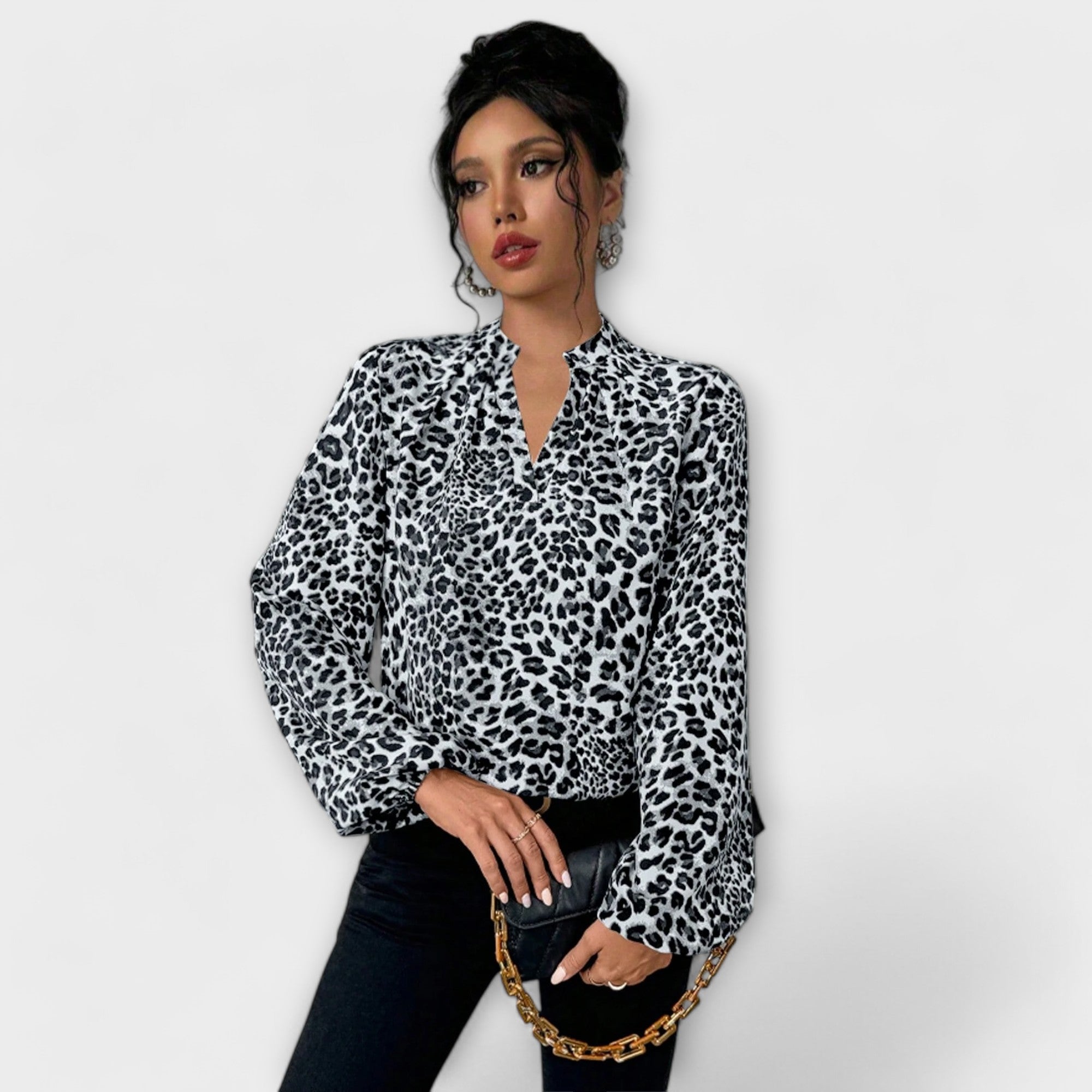 Elegante Bluse mit Leopardenmuster und V-Ausschnitt