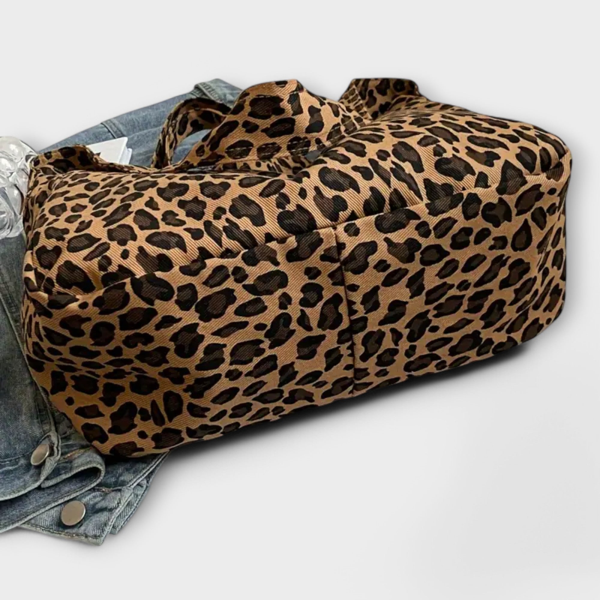 Nora. - Stylische Leopardenmuster-Tasche