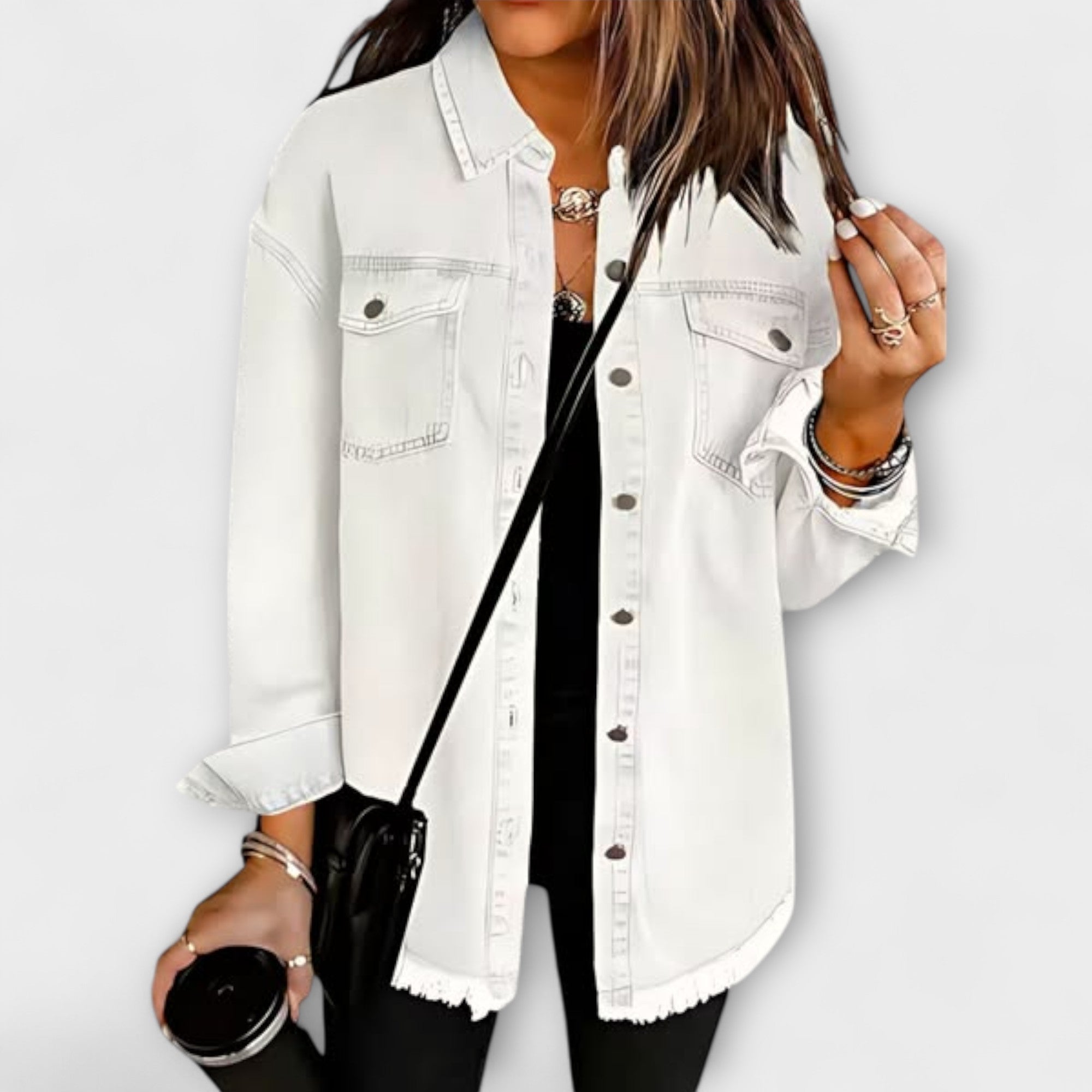 Sable – Locker geschnittenes Jeanshemd mit ausgefranstem Saum