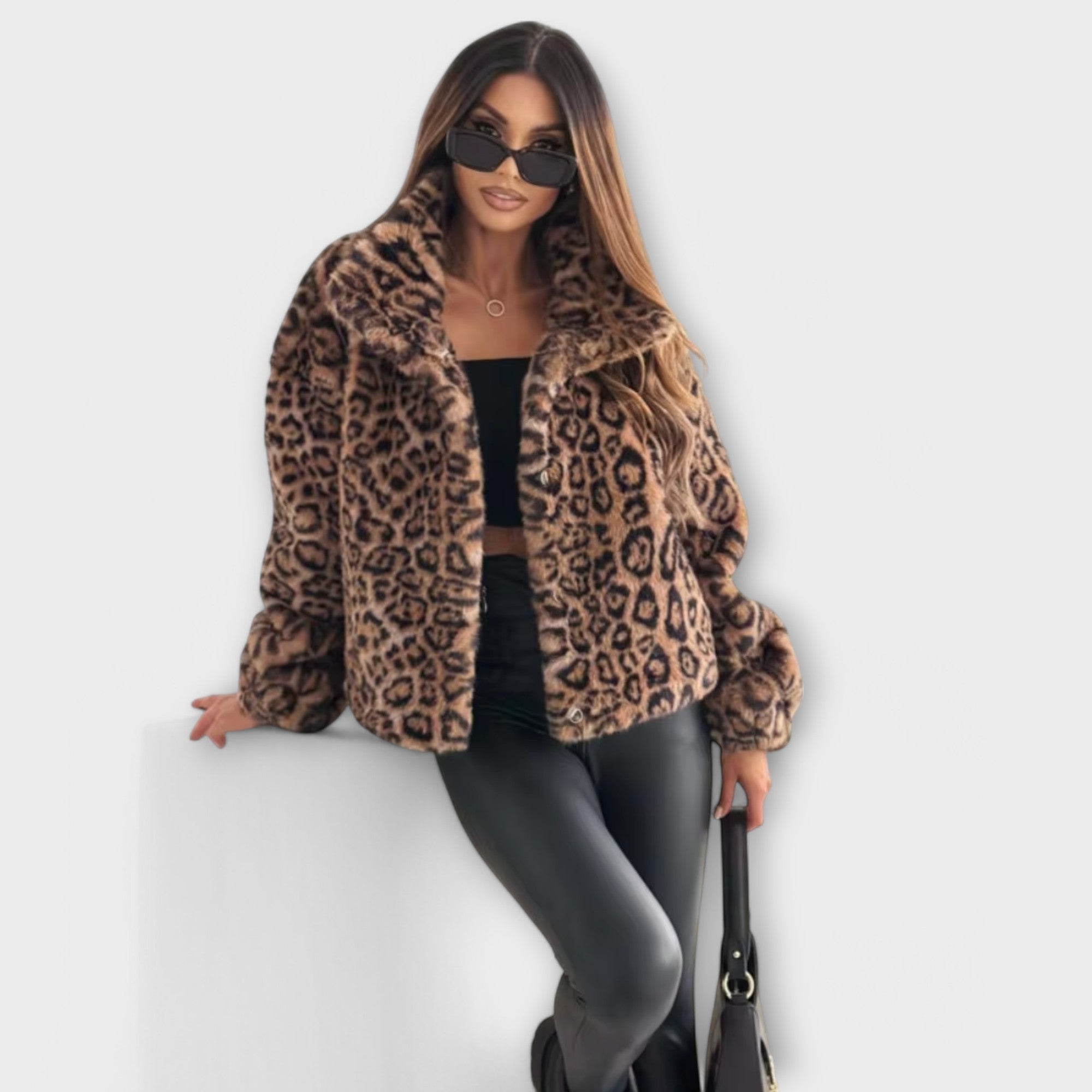 Leocadia – Kunstfelljacke mit Leopardenmuster