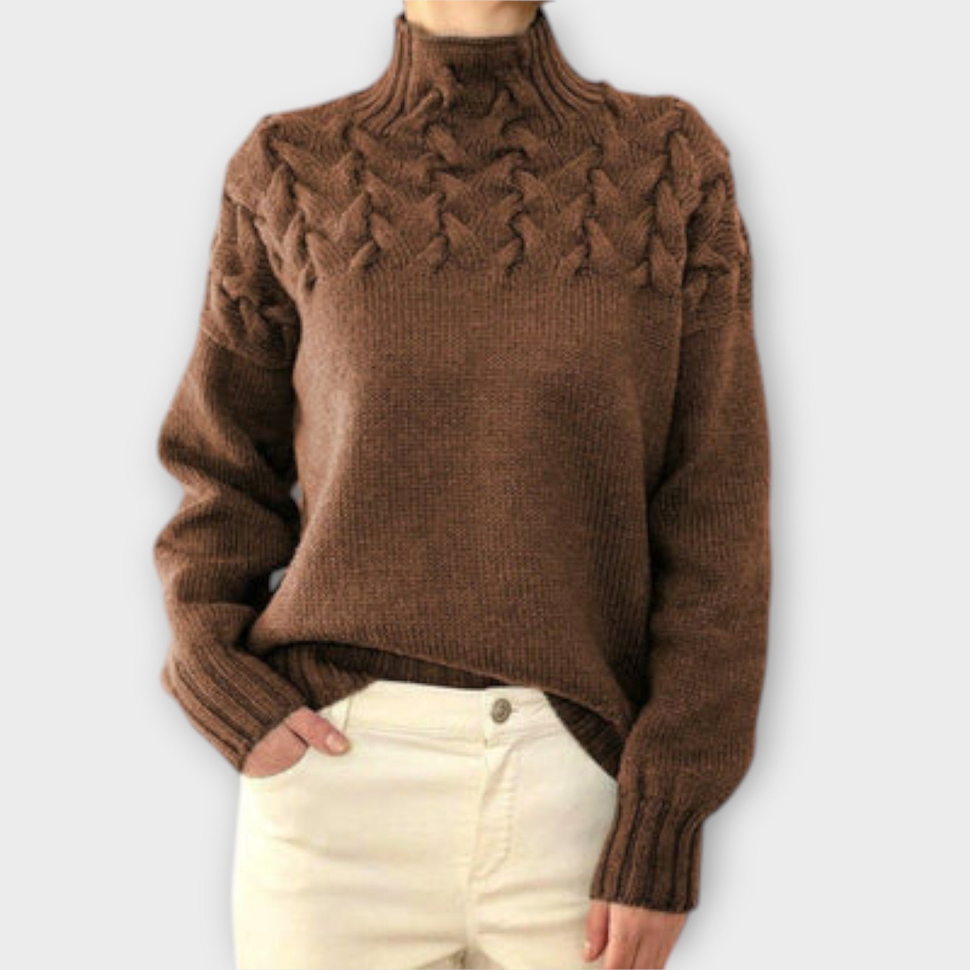 Damenpullover mit Kabelstrick-Detail