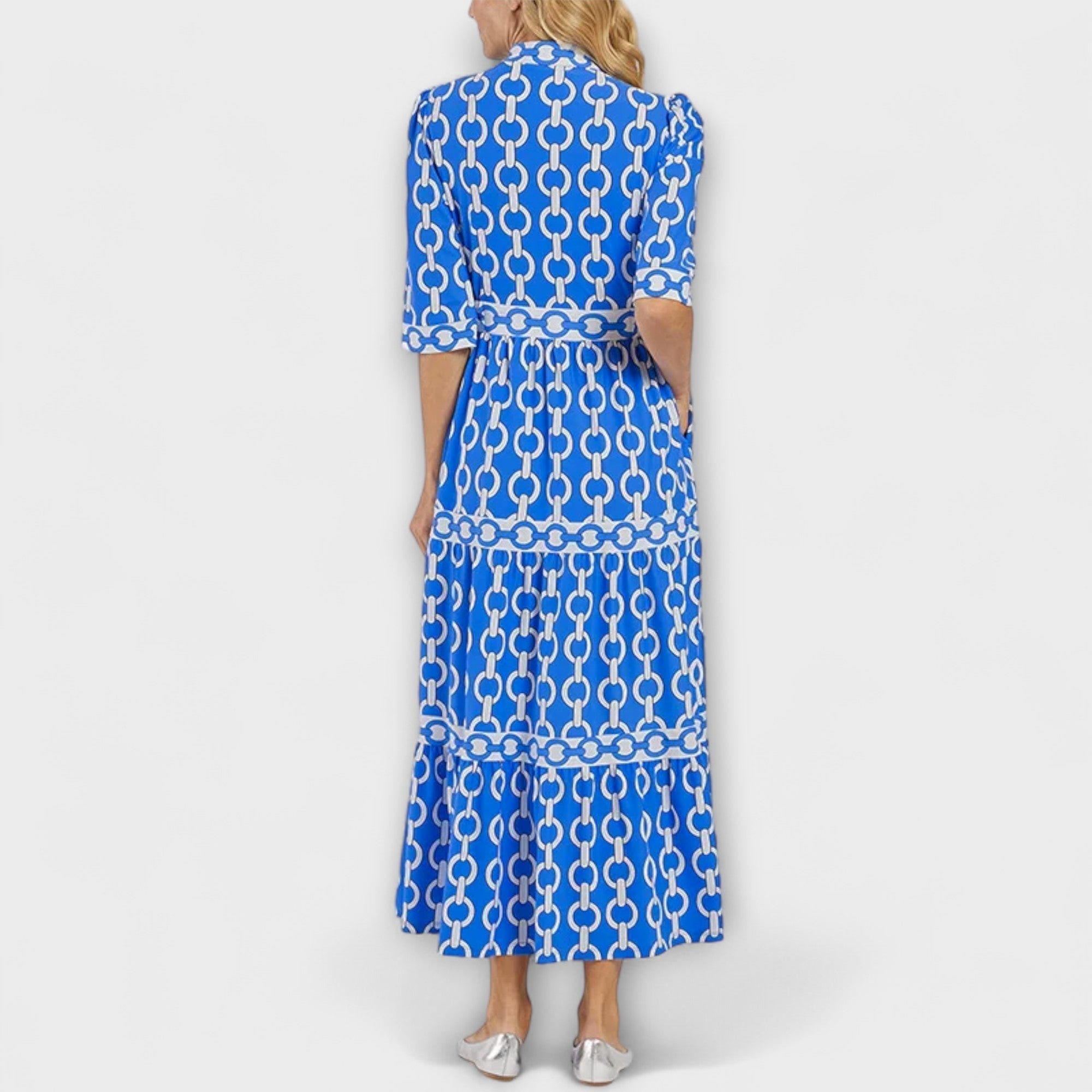 Camila – Elegantes Maxikleid mit einem auffälligen Twist