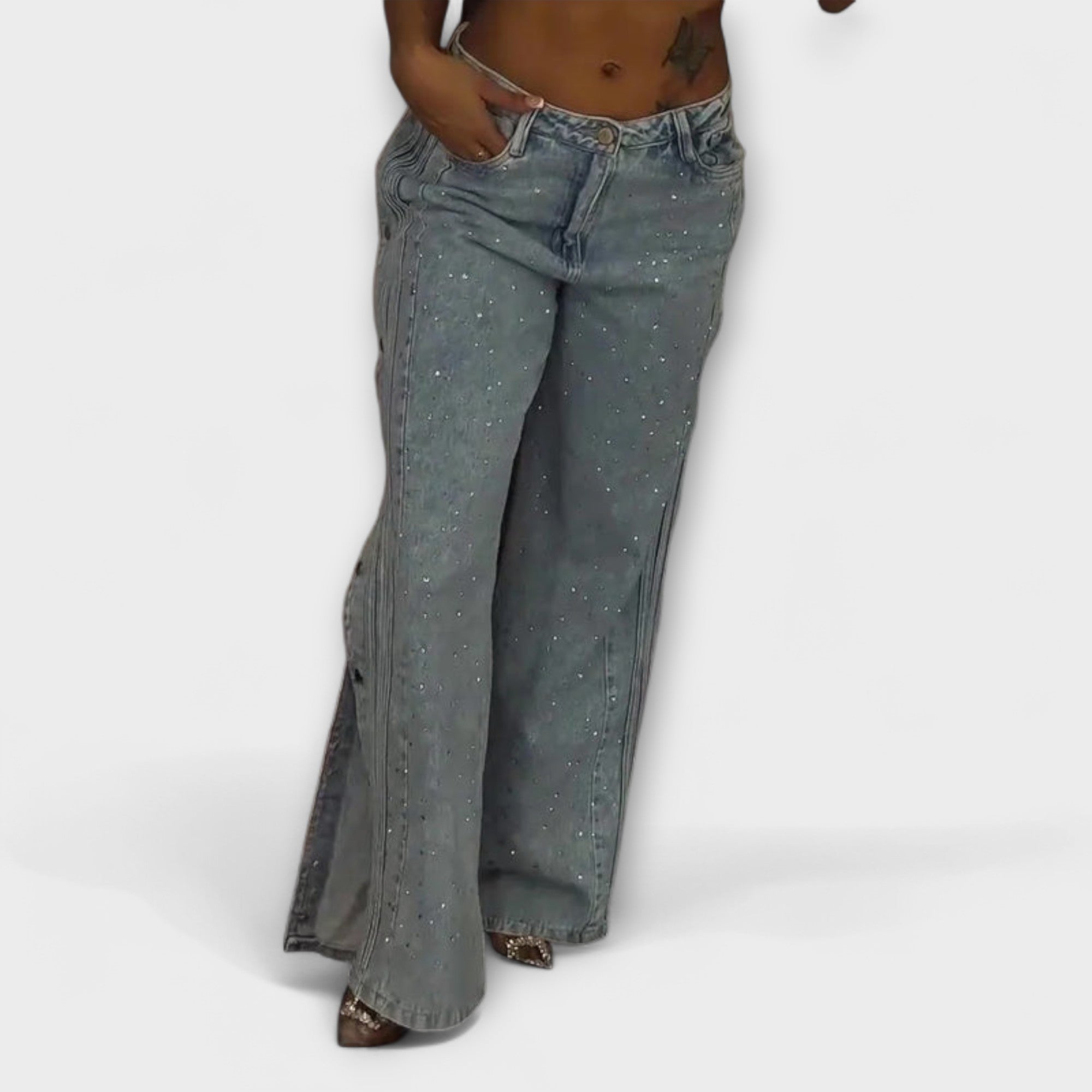 Nola - Mit Strass verzierten High-Waisted Jeans mit seitlichen Knöpfen