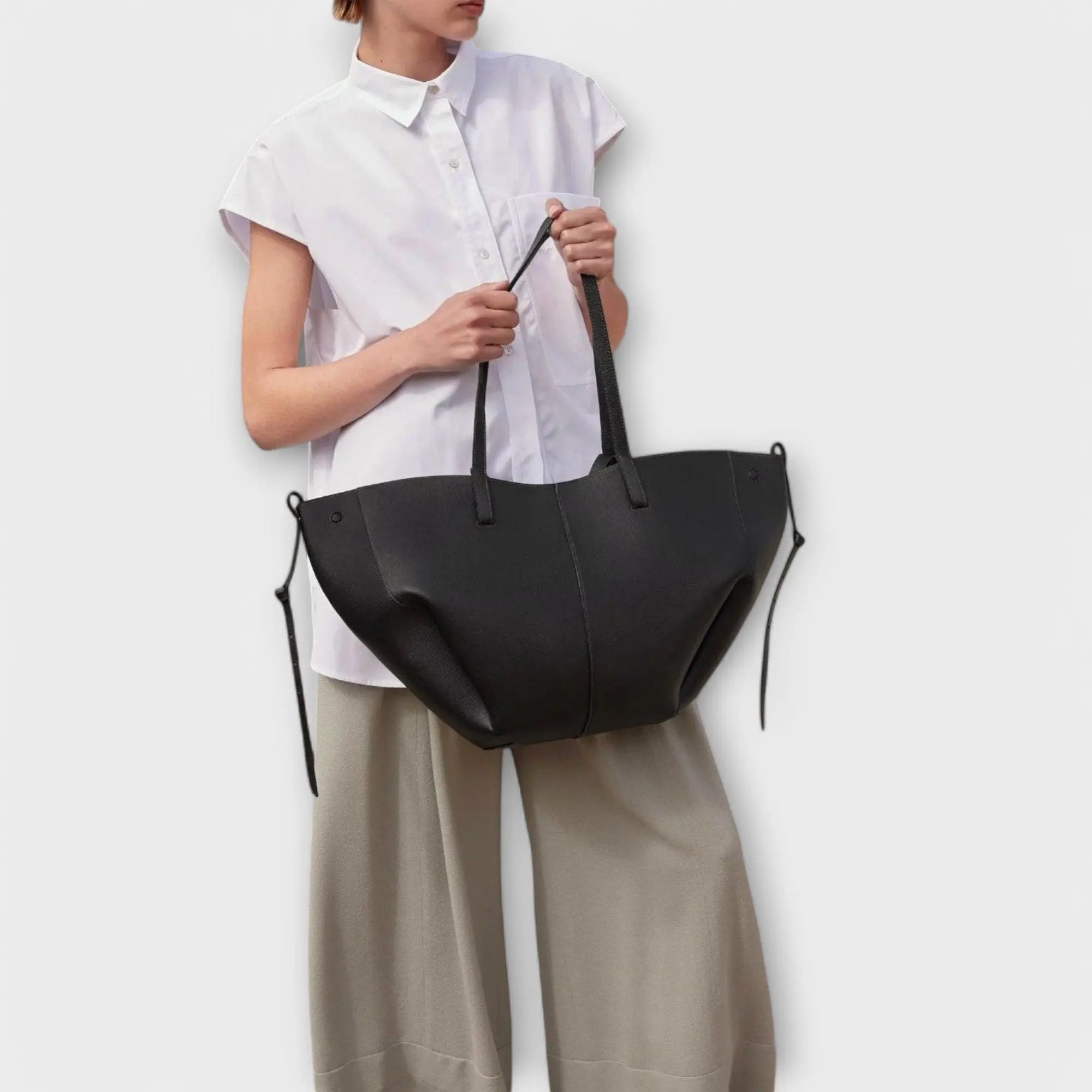Nora. - Stylische Schultertasche Nora Zurich