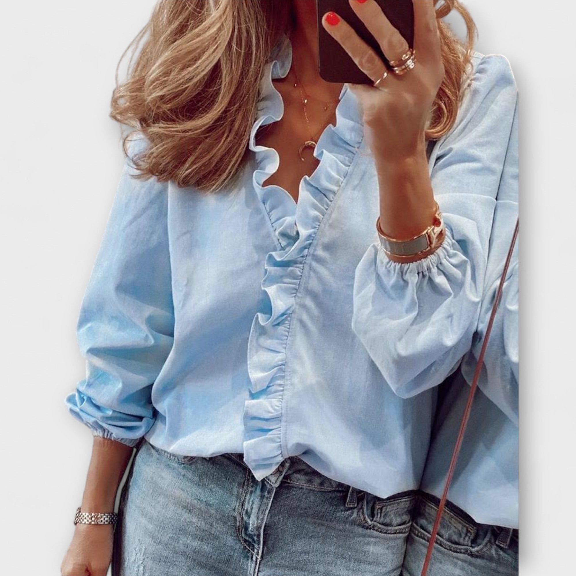Sarah – Eine elegante und einzigartige Bluse