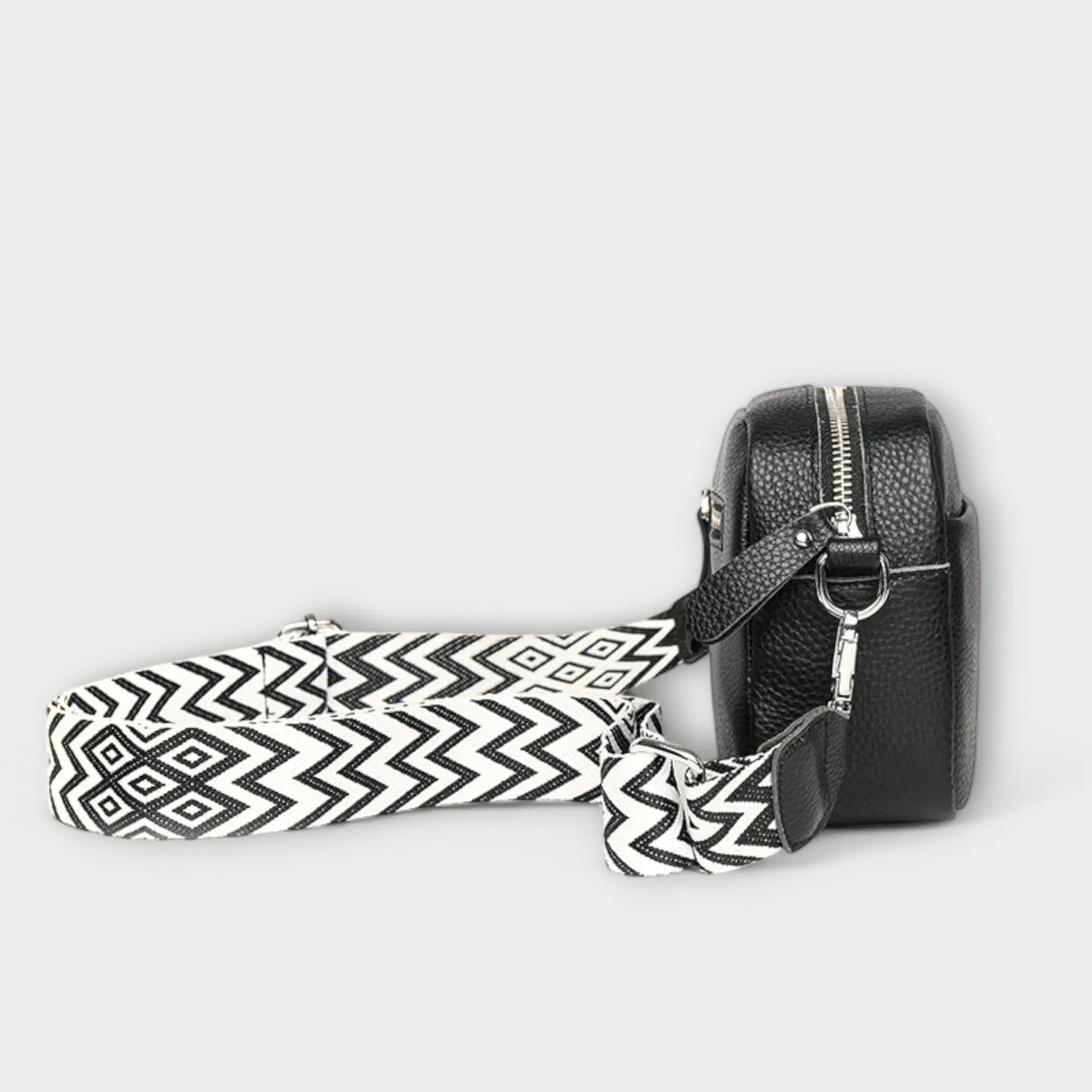 Nora. - Mini Schultertasche Nora Zurich