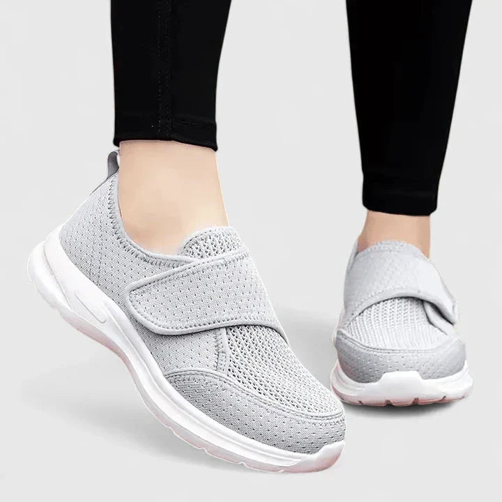 Camille | Orthopädische Klettschuhe Nora Zurich
