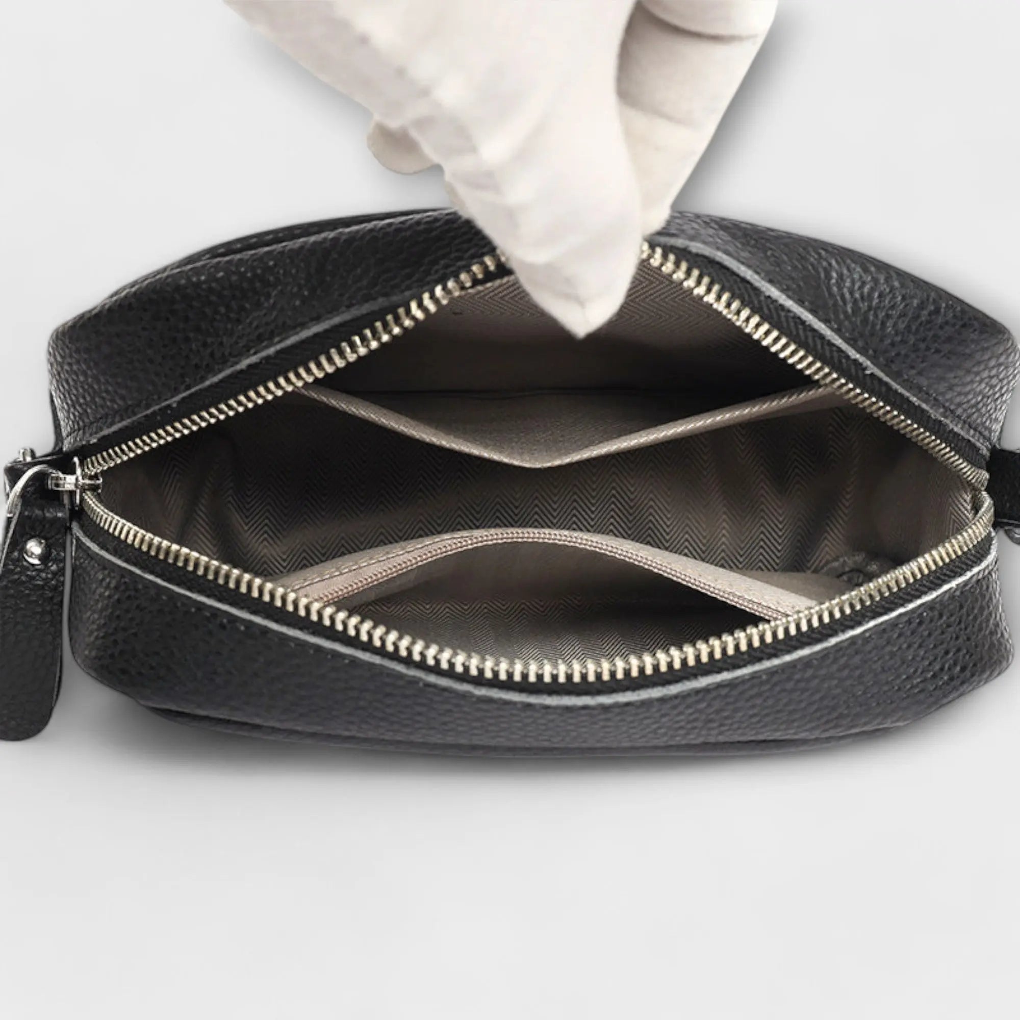 Nora. - Mini Schultertasche Nora Zurich