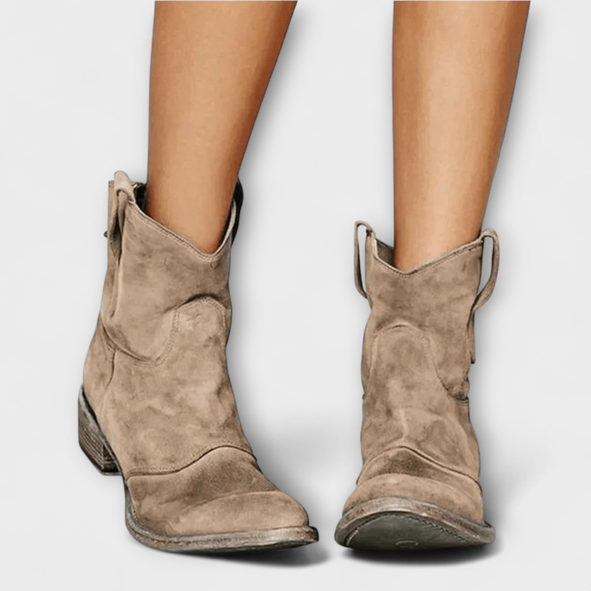 Viora – Zeitlose Wildlederstiefeletten