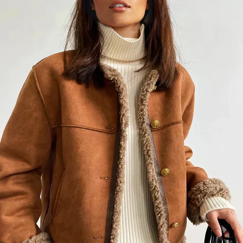 Amara – Elegante Button-Down-Jacke