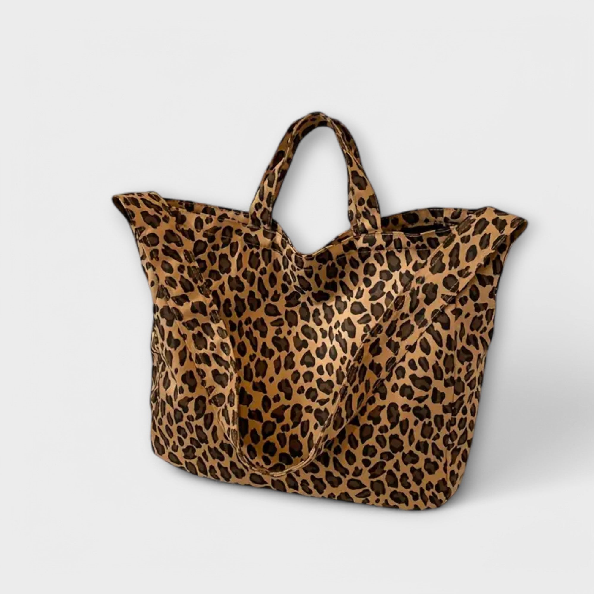 Nora. - Stylische Leopardenmuster-Tasche