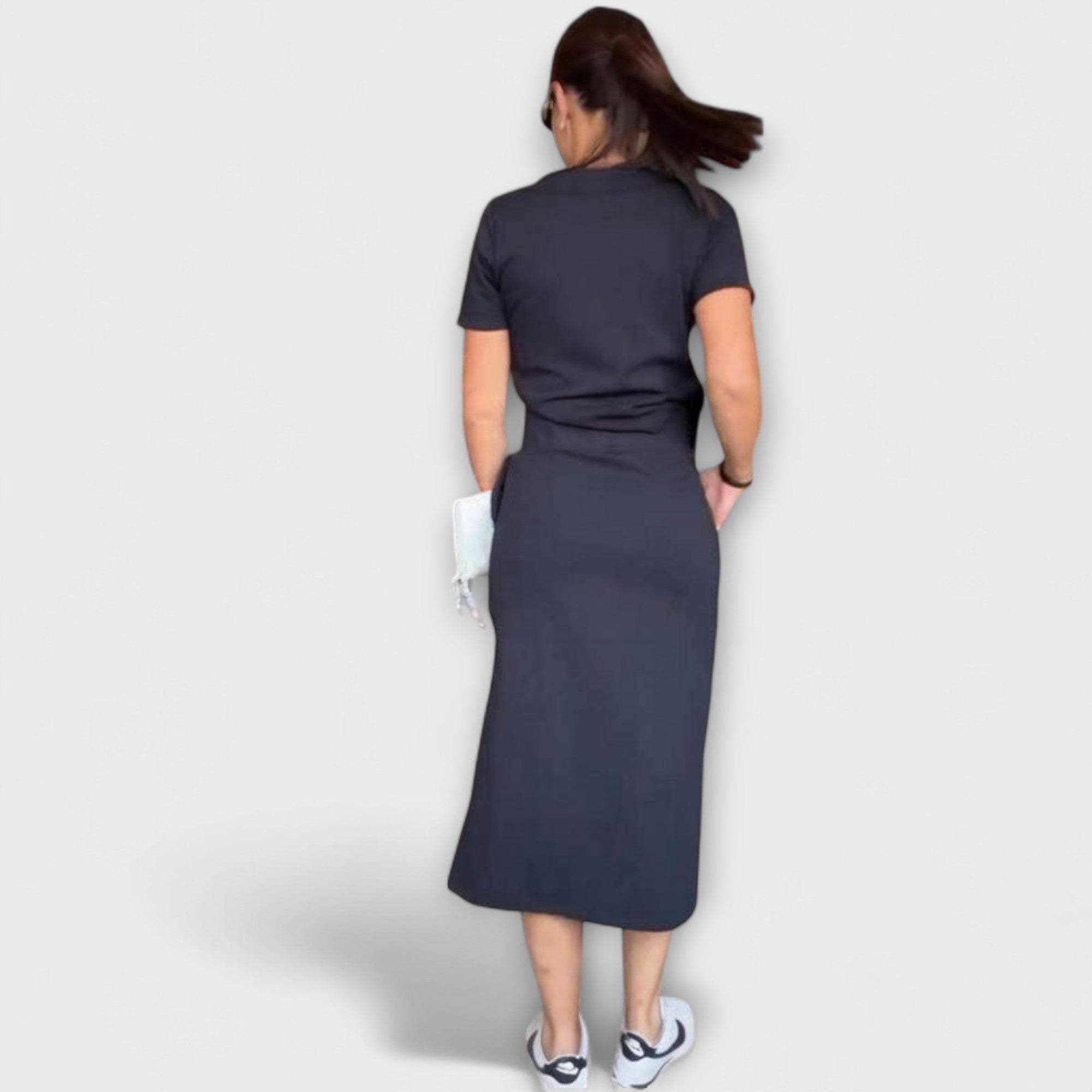 Danielle - Elegantes V-Ausschnitt Top mit Rock Nora Zurich
